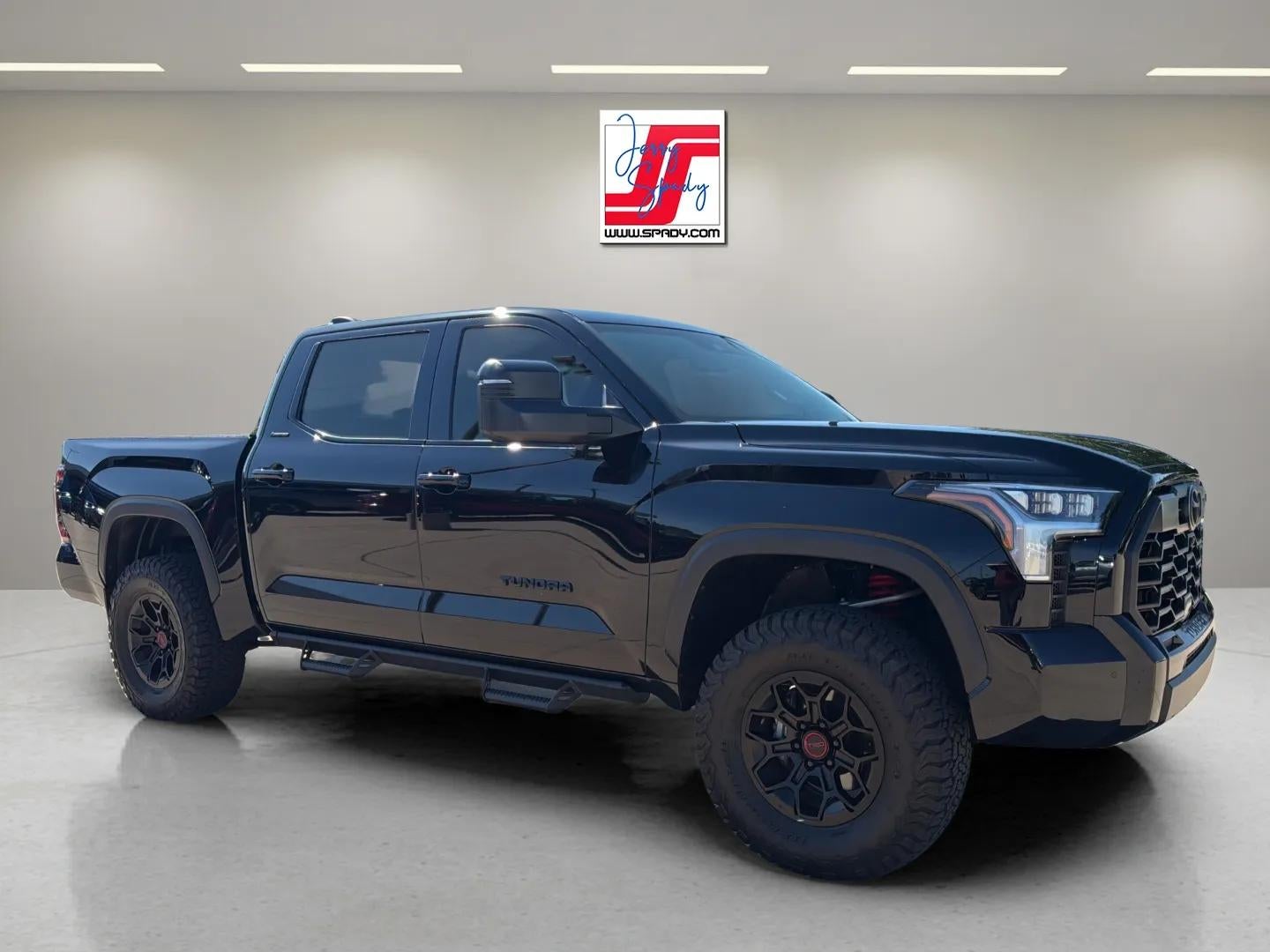 2025 Toyota Tundra 4WD SR5